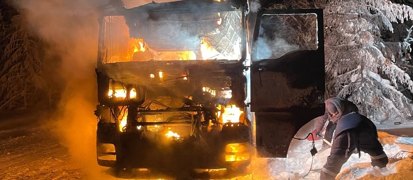 Тревел-блогеры из Самары потушили горящий бензовоз и спасли дальнобойщика в Якутии: «Левый бак уже рванул при нас»