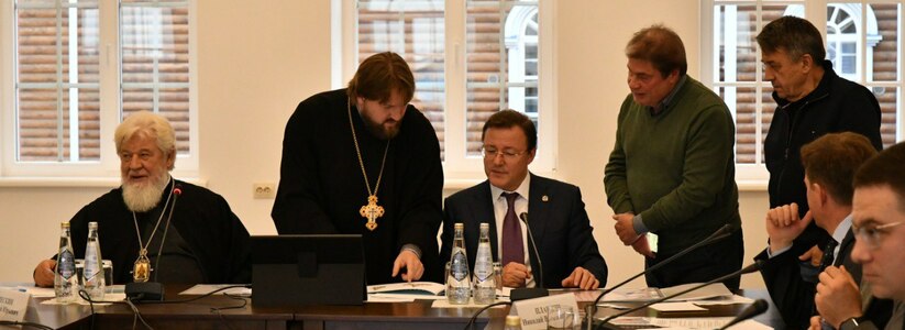 Губернатор Дмитрий Азаров 21 октября обсудил развитие духовно-просветительского комплекса