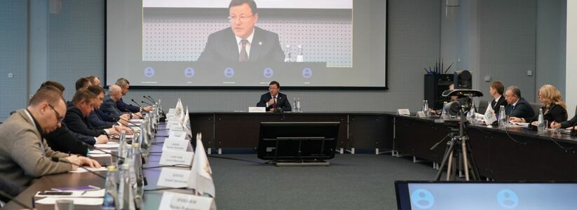 Азаров обсудил вопросы цифровой трансформации промышленных предприятий Самарской области