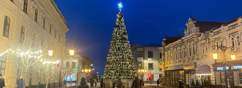 В Самаре 2 декабря на улице Ленинградской монтируют новогоднюю иллюминацию