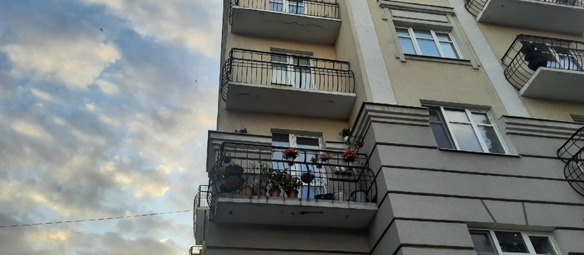 С 6 июля застекленные балконы будут под запретом