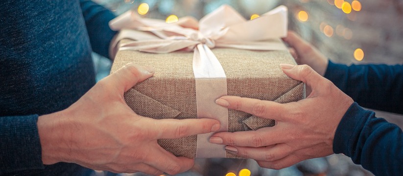 Как принимать подарки, которые ставят в неловкое положение