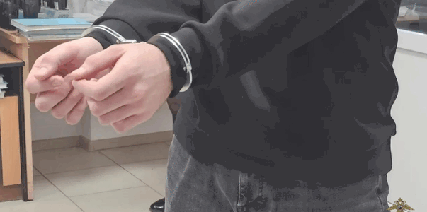 Самарские полицейские задержали мошенника, кото...