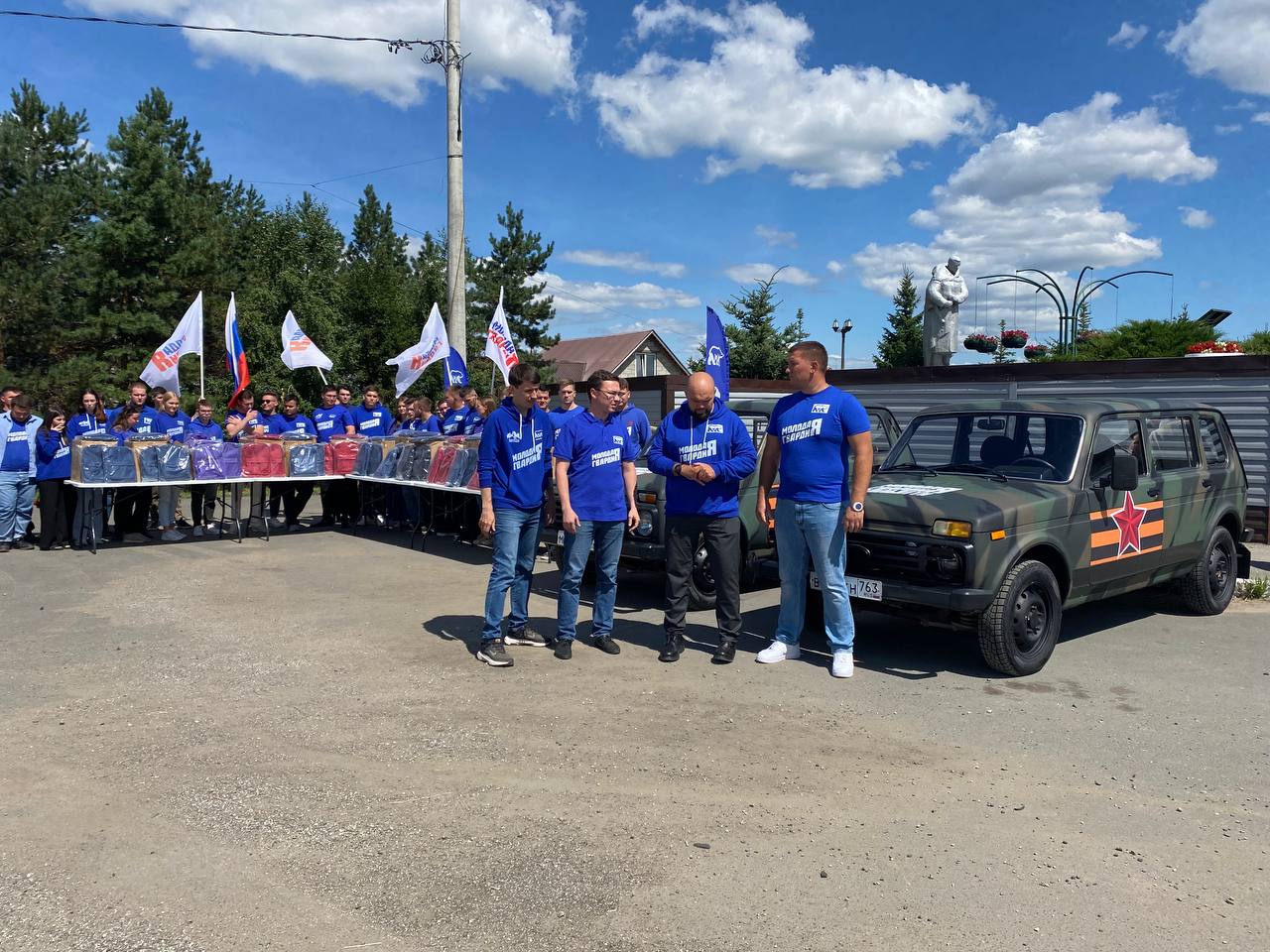  Активисты МГЕР и волонтёры «Единой России» со всех регионов ПФО проводили гуманитарный конвой в новые регионы  