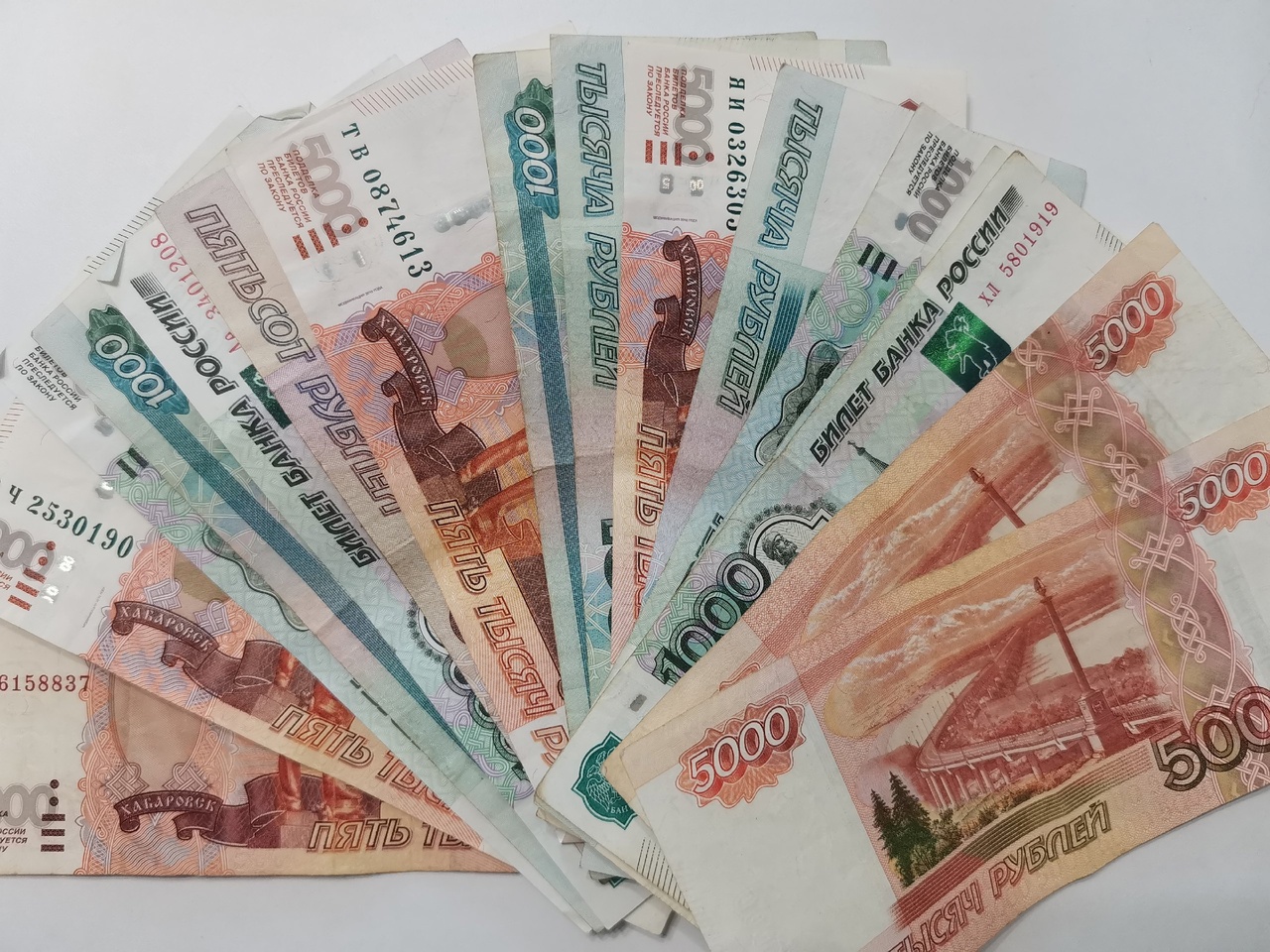  В Самаре мошенники украли у 38-летнего слесаря 4 млн рублей 