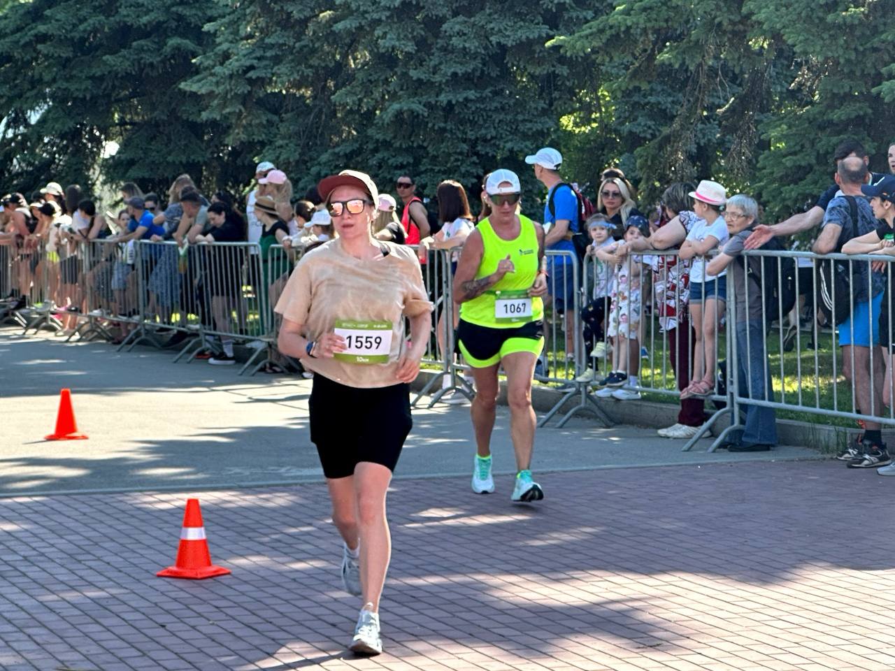  «Участники визжали от удовольствия, словно дети»: как прошёл «Зеленый Марафон», — фоторепортаж под палящим солнцем 