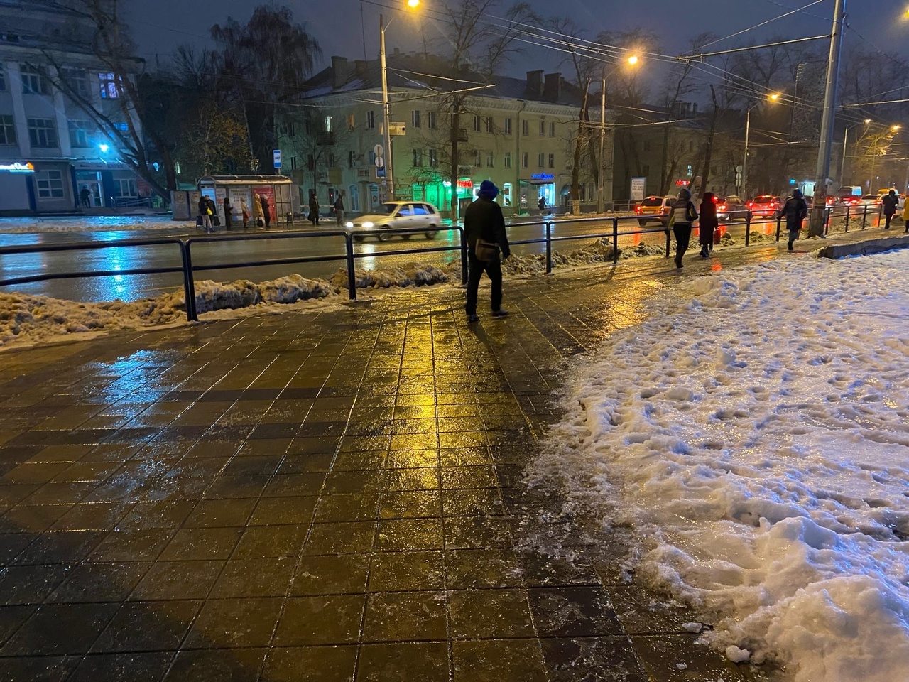  В Самарской области 5 января ожидается сильный ветер и гололёд 