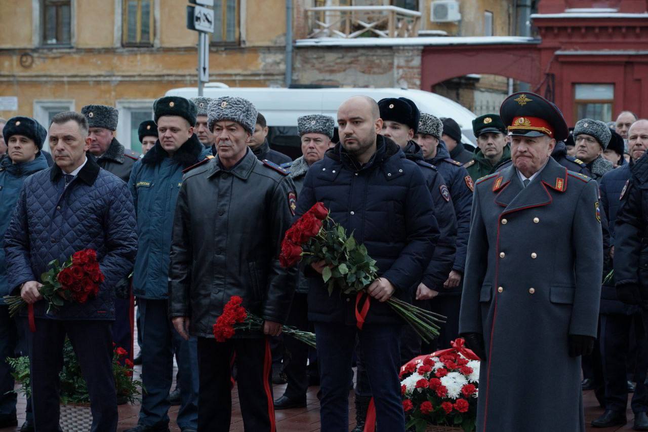  В Самаре 8 ноября почтили память погибших сотрудников внутренних дел 