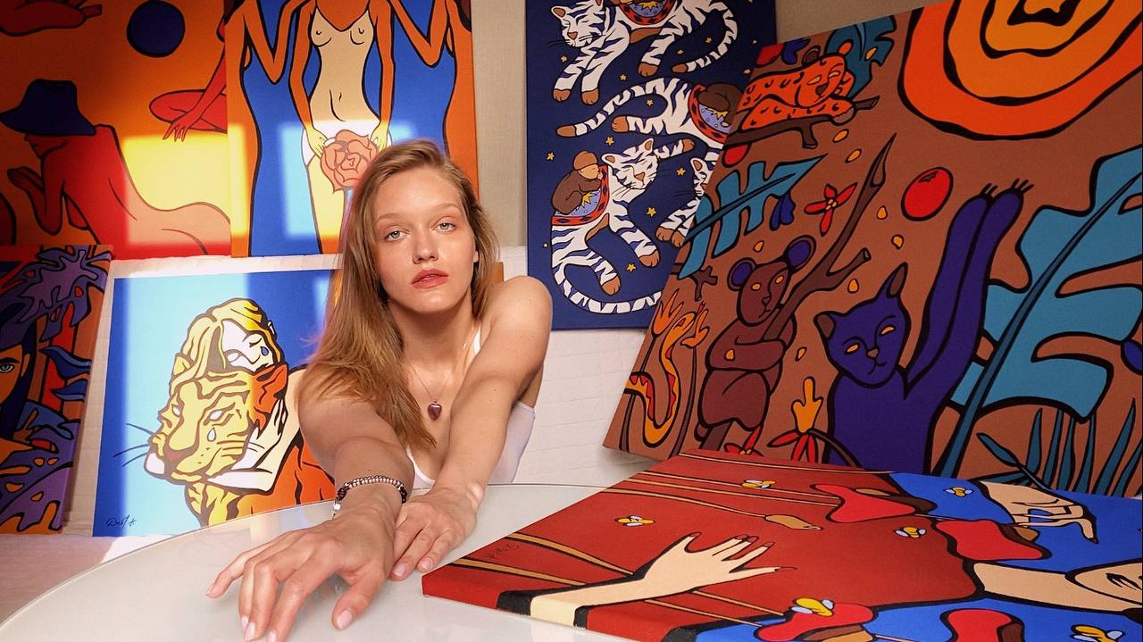  Молодая самарчанка создает картины в стиле поп-арт-экспрессионизма: «В доме у нас всегда было много дорогих книг о художниках, от Рубенса до Матисса» 