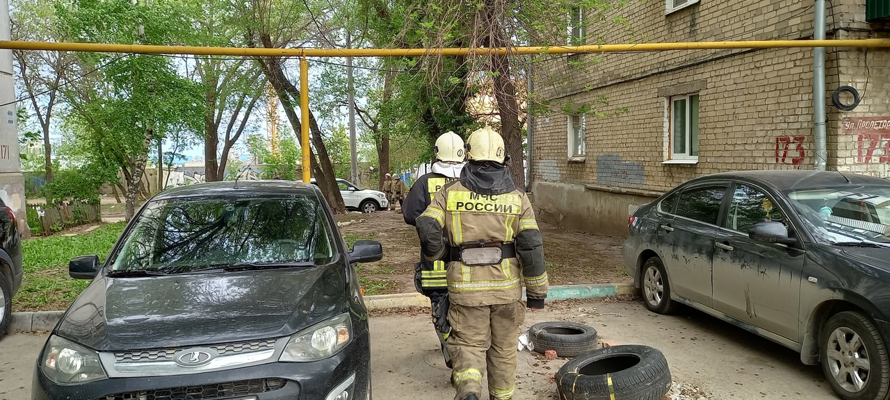  В Самаре загорелось административное здание на улице Буянова днем 21 января 