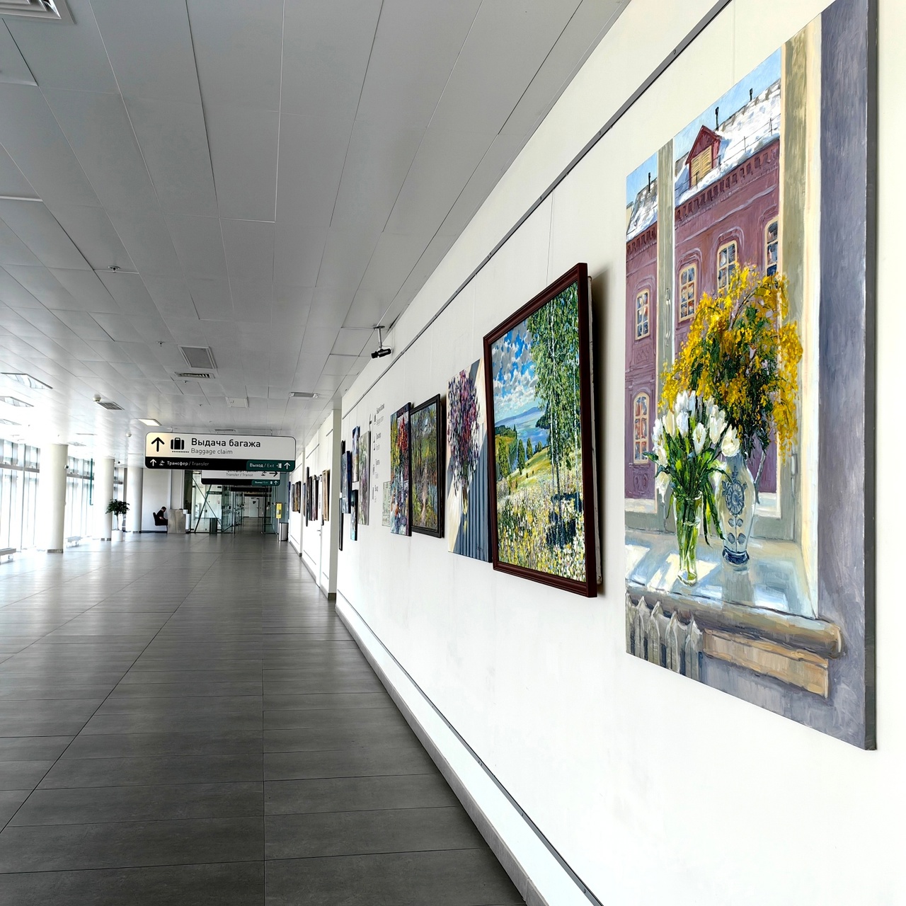  Картины самарских художников выставили в галерее прилета аэропорта «Курумоч» 