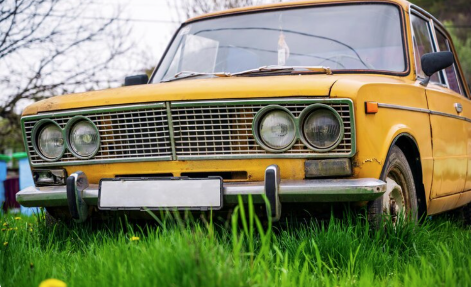 Идут продажи "Жигулей" 1993 года как после завода - названа цена 10 млн рублей