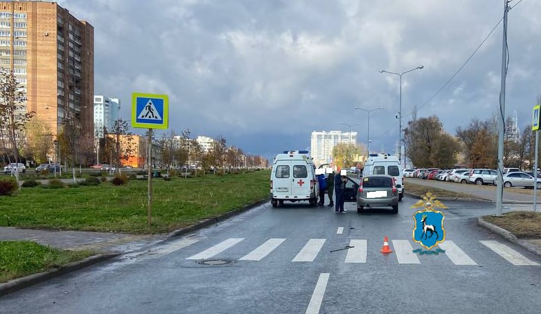  Водитель Lada Kalina сбил двух женщин в Самаре на пешеходном переходе 