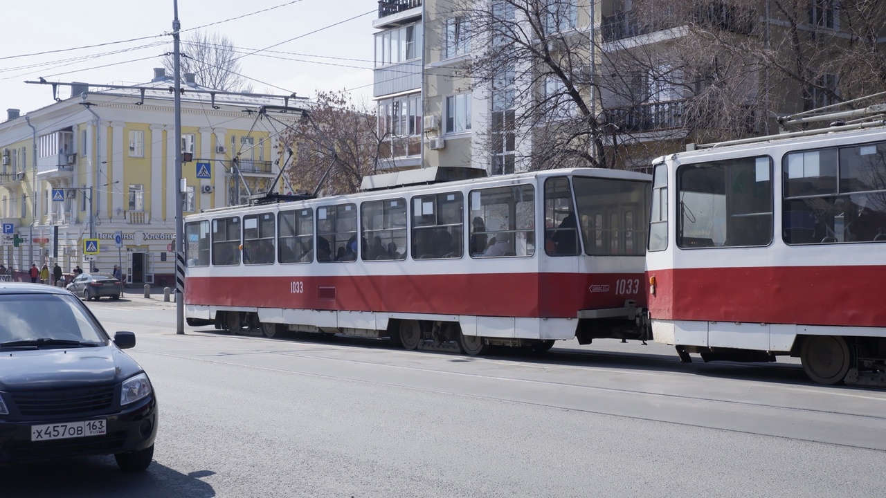  Трамвай № 5 задымился на ул. Фрунзе в центре Самары 25 июля 