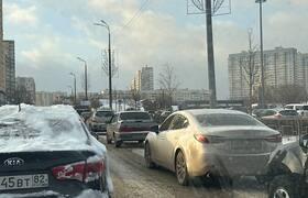 Болтающиеся светофоры, перекрытия трасс и замор...